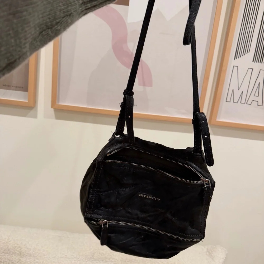 Givenchy Mini Pandora Bag Black Sheepskin Crossbody Iconic Zip Bag - Picture 3 of 8